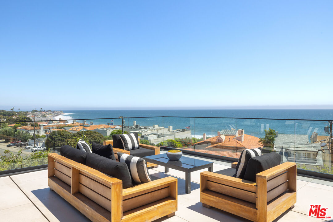Malibu, California, 90265, United States, 5 Bedrooms Bedrooms, ,10 BathroomsBathrooms,Residential,For Sale,1707540