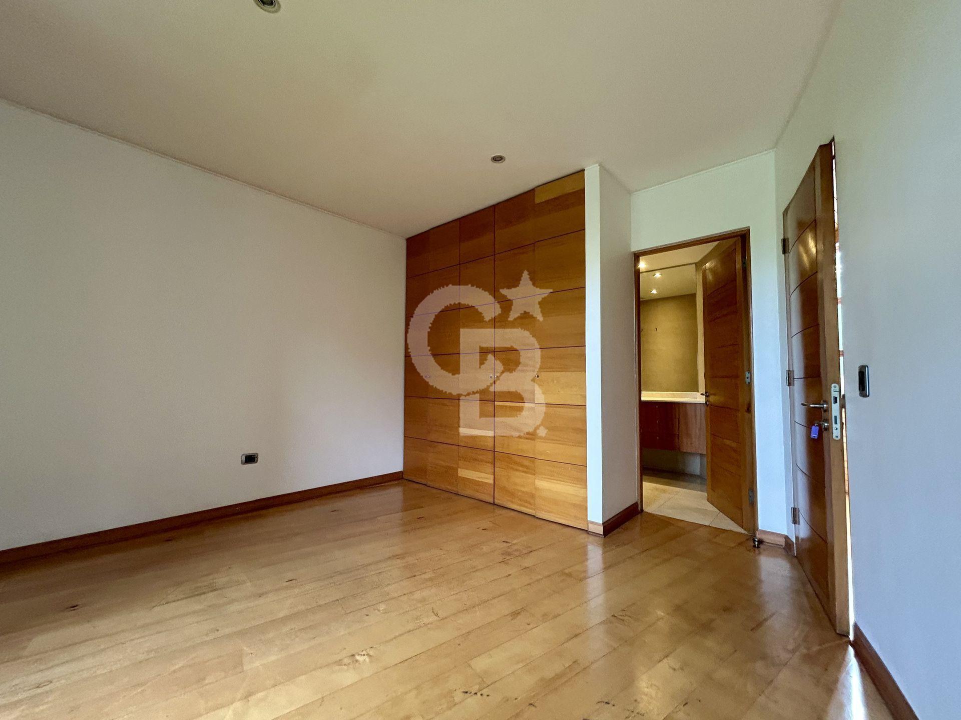 Vitacura, Chile, 5 Bedrooms Bedrooms, ,5 BathroomsBathrooms,Residential,For Sale,1969115