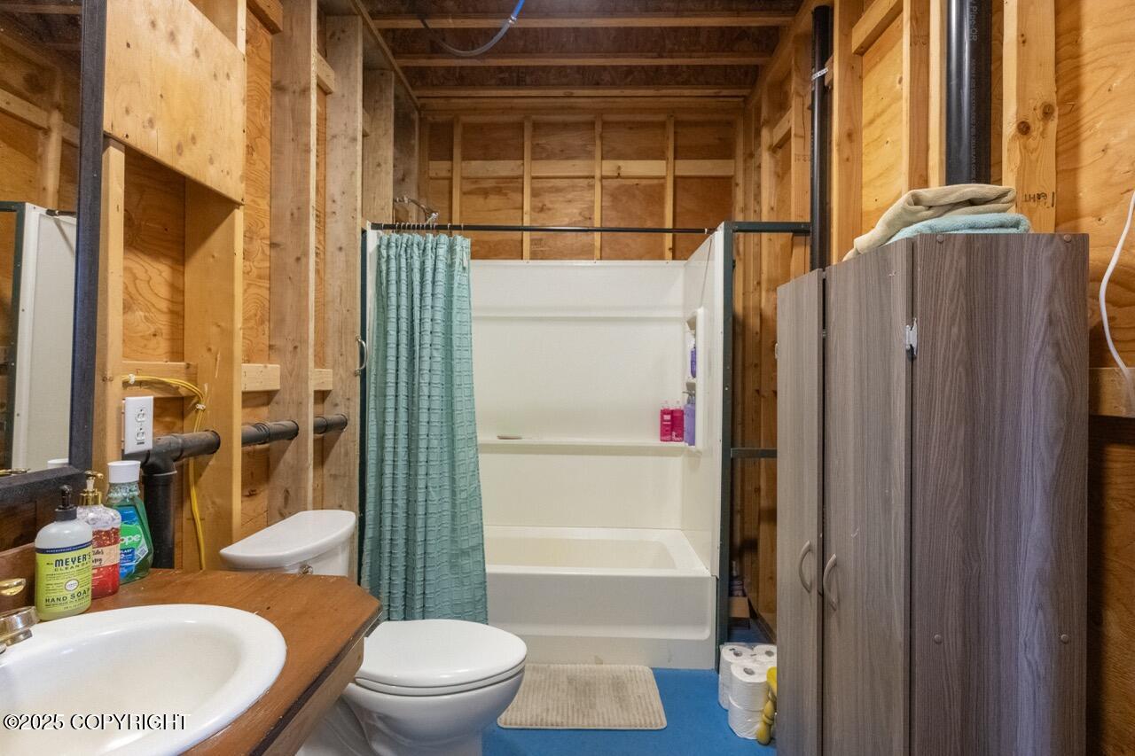 Clam Gulch, Alaska, 99568, United States, 6 Bedrooms Bedrooms, ,4 BathroomsBathrooms,Residential,For Sale,1944554