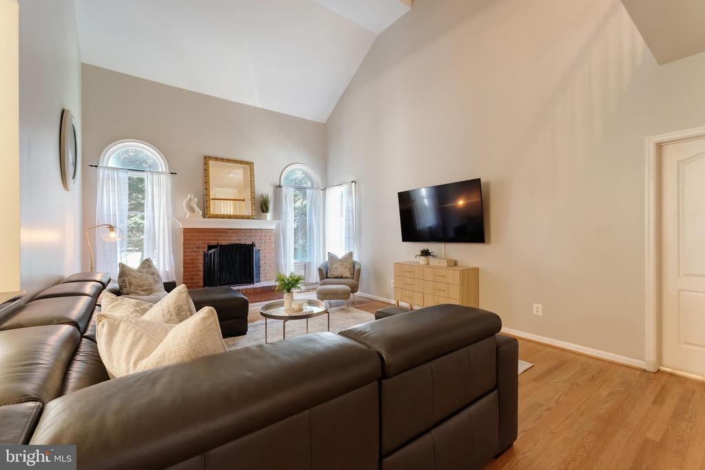 Herndon, Virginia, 20171, United States, 4 Bedrooms Bedrooms, ,5 BathroomsBathrooms,Residential,For Sale,1974486