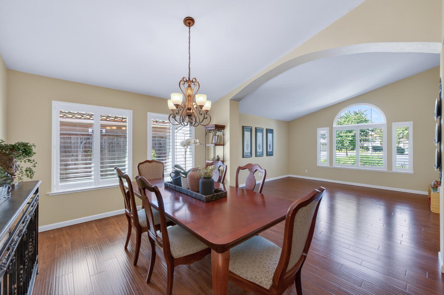 Madera, California, 93637, United States, 3 Bedrooms Bedrooms, ,3 BathroomsBathrooms,Residential,For Sale,2048519