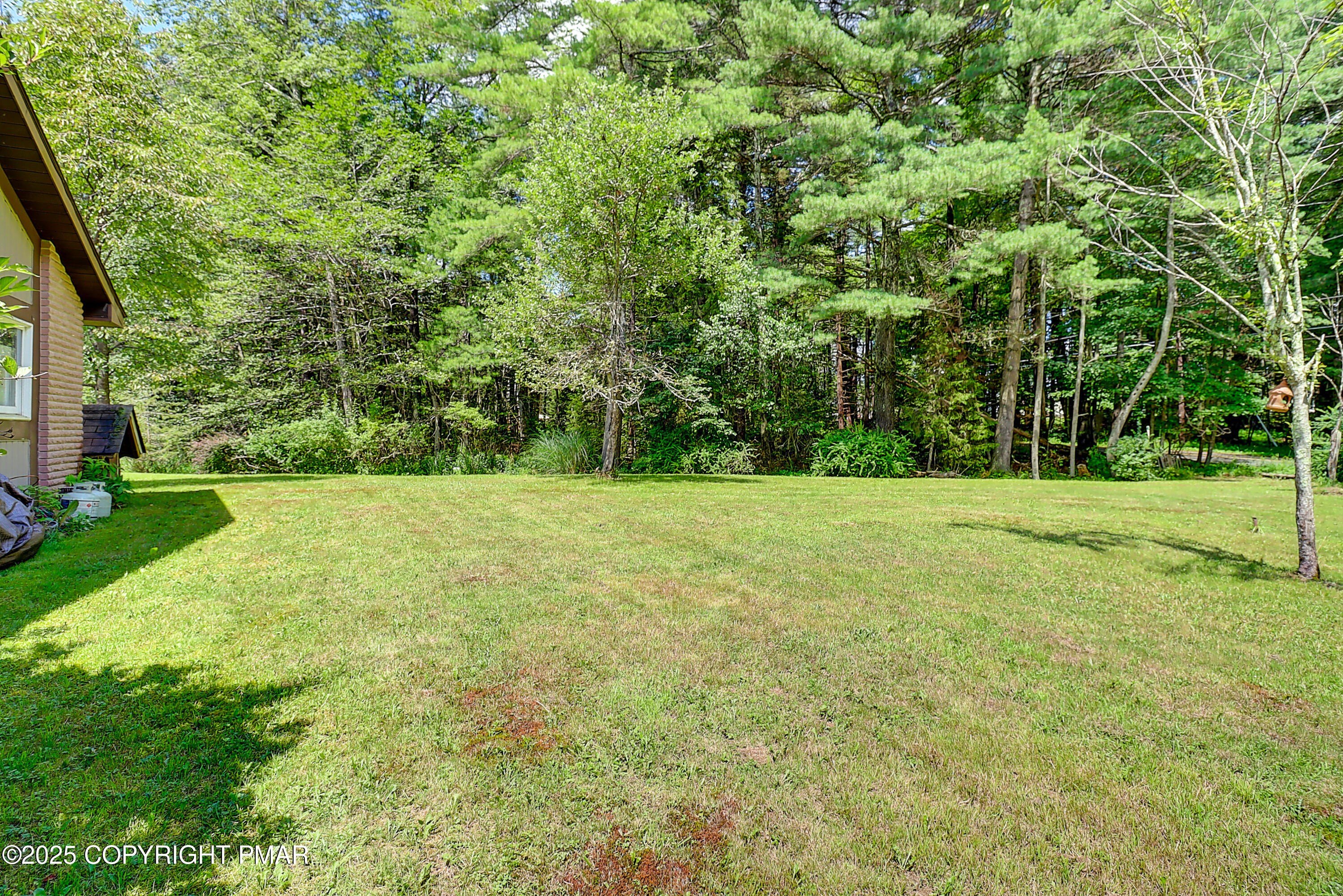 Blakeslee, Pennsylvania, 18610, United States, 4 Bedrooms Bedrooms, ,4 BathroomsBathrooms,Residential,For Sale,1982561
