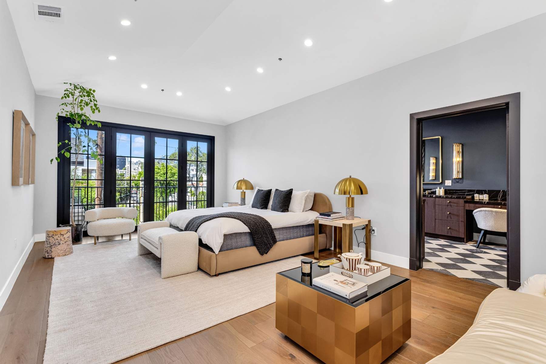  8671 Clifton Way - 物件實景