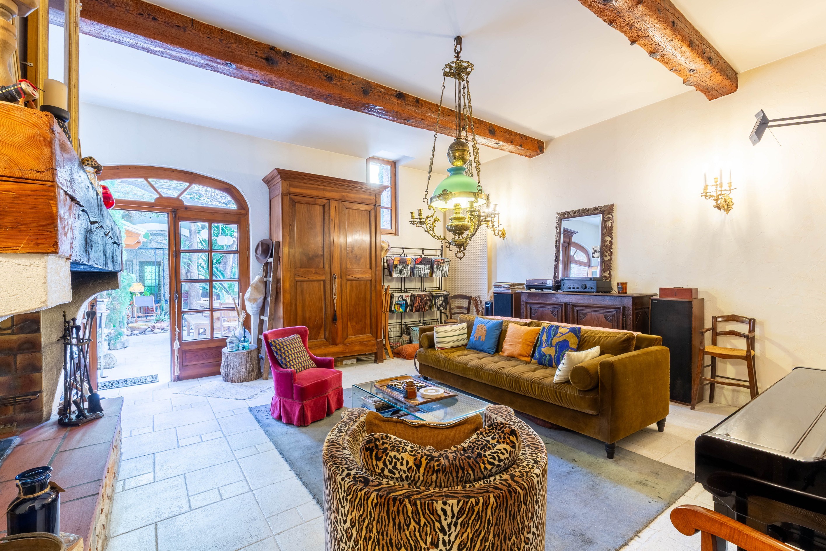  Characterful village-center home with Pool - 物件實景