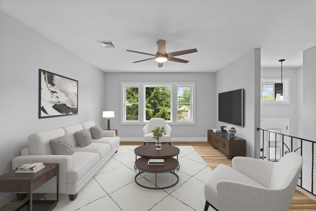 Lynn, Massachusetts, 01904, United States, 4 Bedrooms Bedrooms, ,2 BathroomsBathrooms,Residential,For Sale,1944946