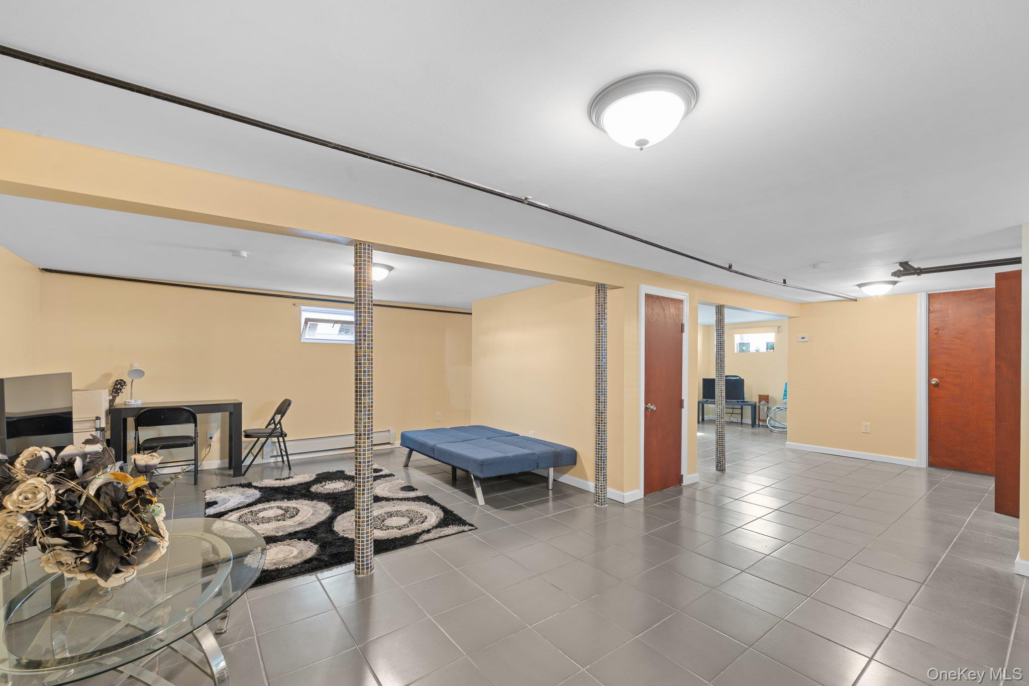 Freeport, New York, 11520, United States, 4 Bedrooms Bedrooms, ,2 BathroomsBathrooms,Residential,For Sale,1981047