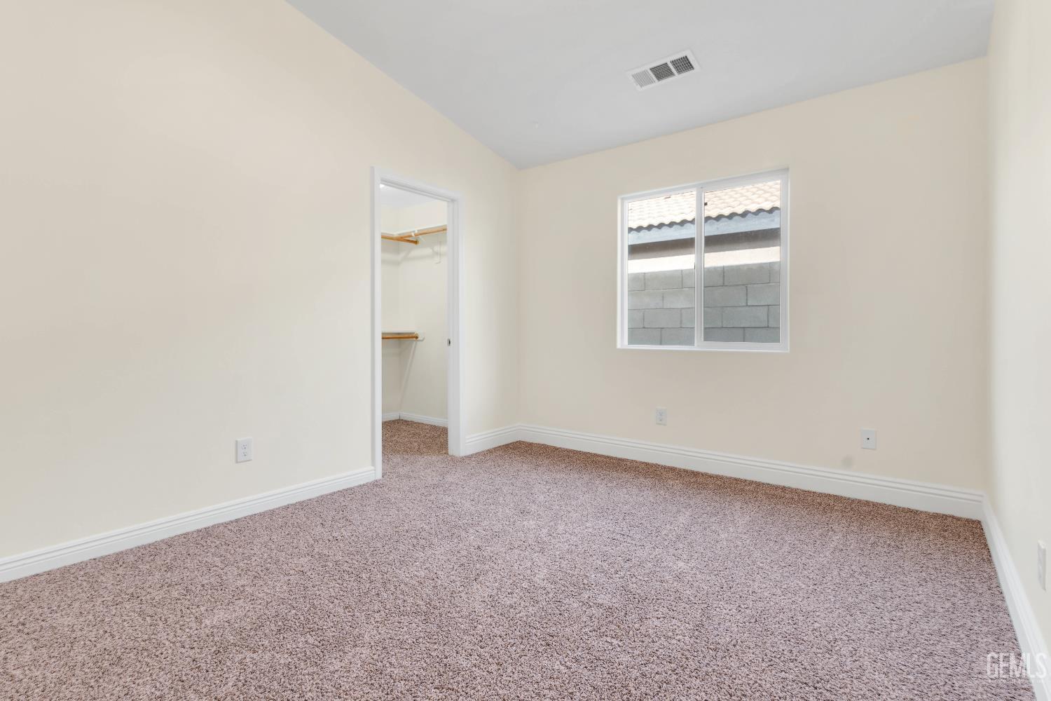 Bakersfield, California, 93311, United States, 5 Bedrooms Bedrooms, ,2 BathroomsBathrooms,Residential,For Sale,1985071