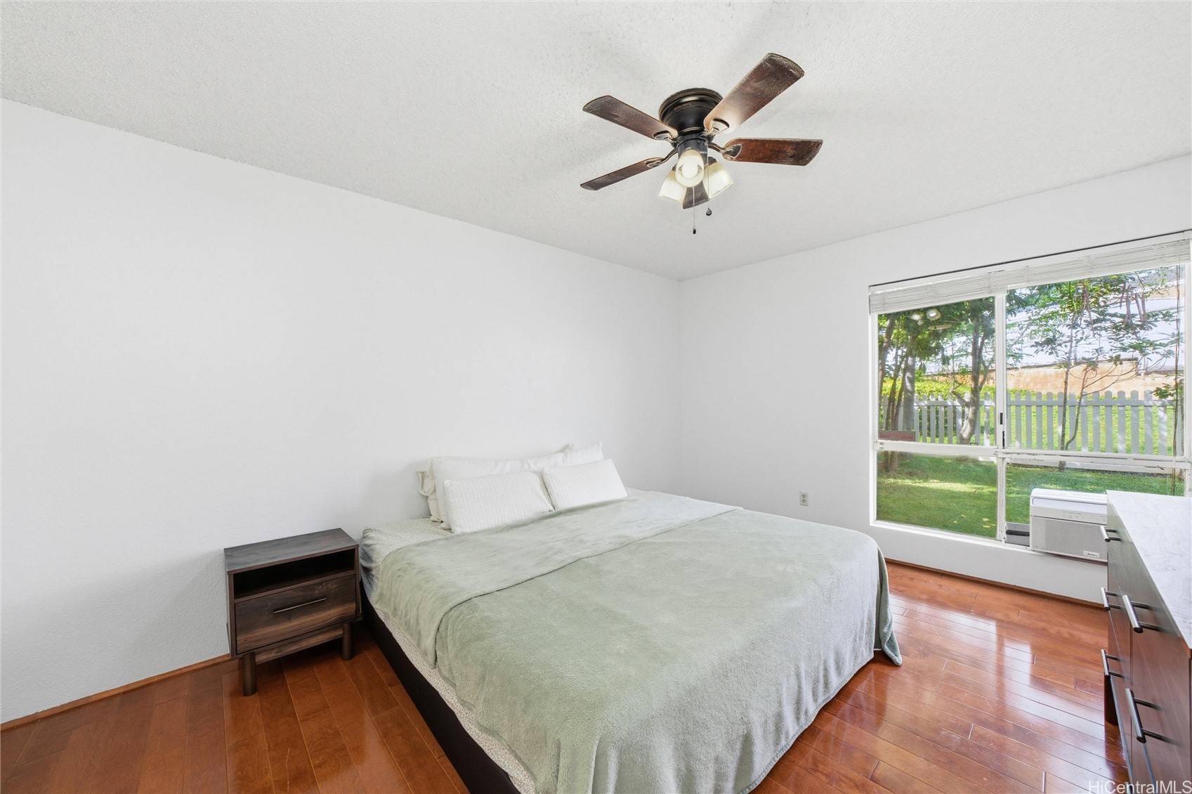 Waipahu, Hawaii, 96797, United States, 2 Bedrooms Bedrooms, ,2 BathroomsBathrooms,Residential,For Sale,1988168