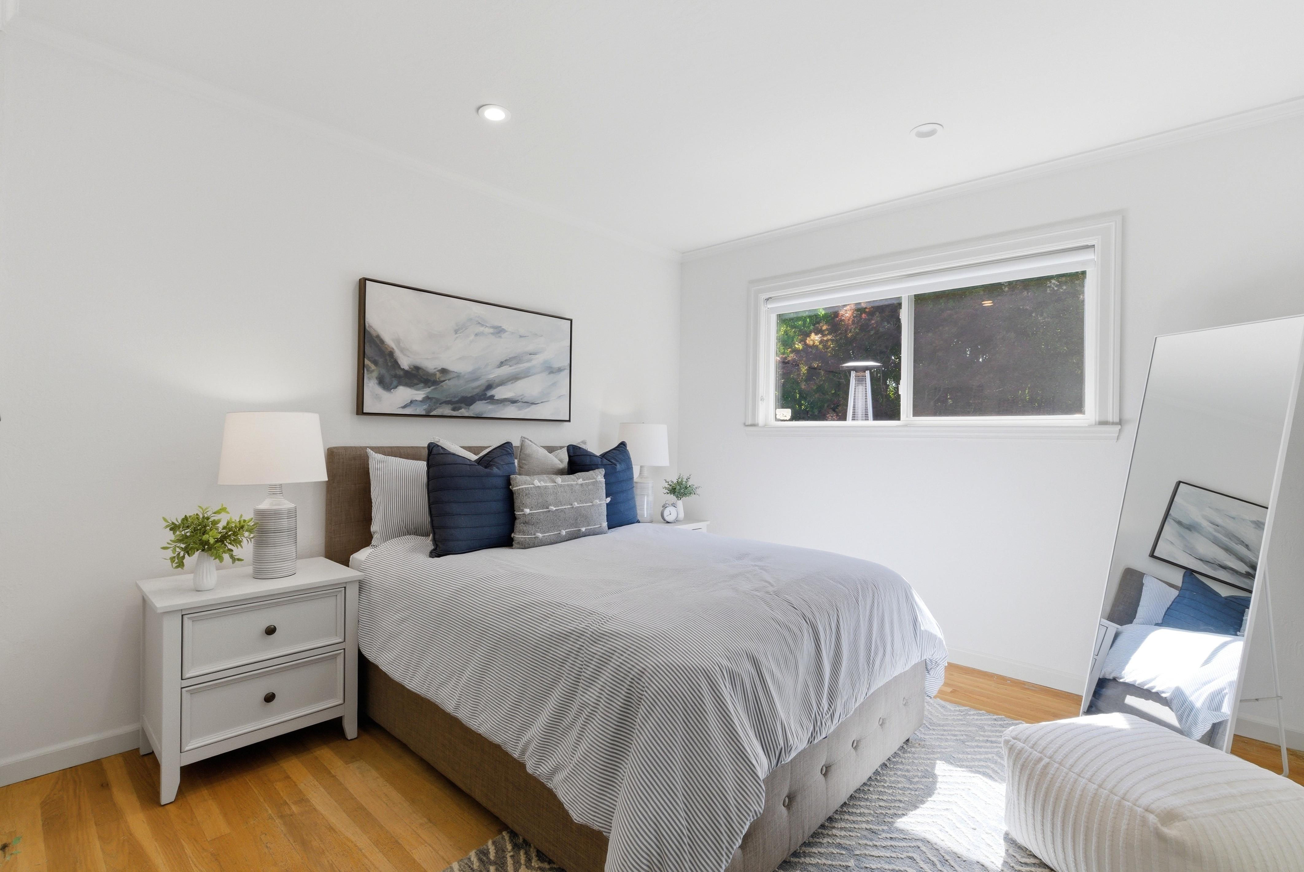  Private, Stylishly Updated Home in Prime Cambrian Location - 物件實景