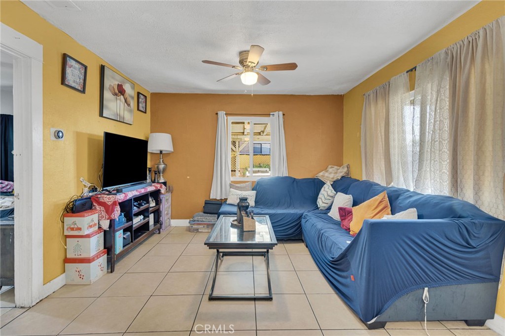 Redlands, California, 92374, United States, 5 Bedrooms Bedrooms, ,3 BathroomsBathrooms,Residential,For Sale,1987347