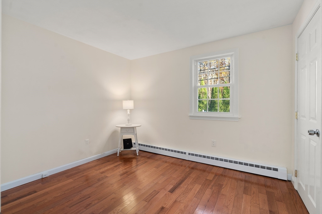 Mattapoisett, Massachusetts, 02739, United States, 3 Bedrooms Bedrooms, ,2 BathroomsBathrooms,Residential,For Sale,1987797