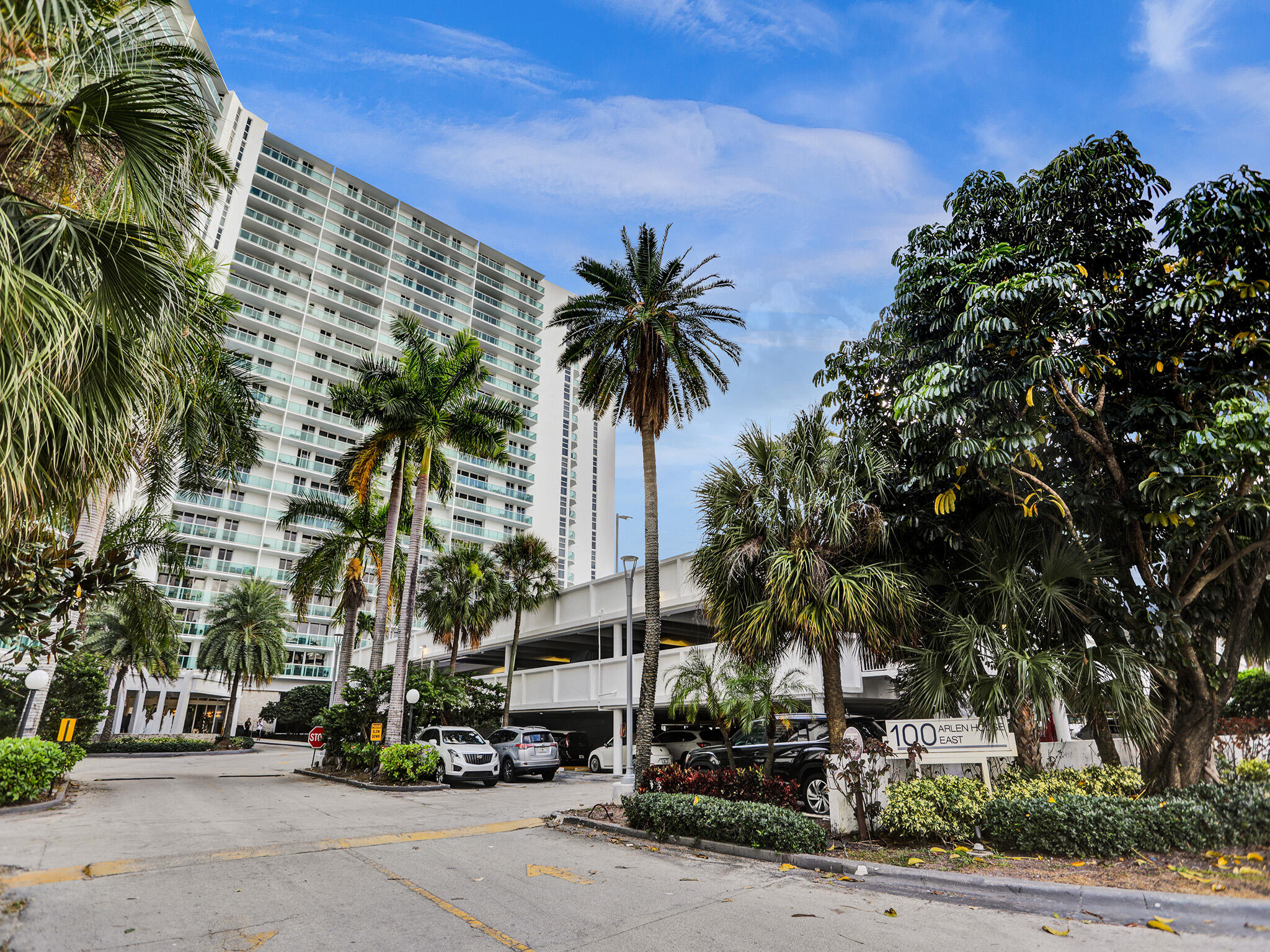 Sunny Isles Beach, Florida, 33160, United States, 1 Bedroom Bedrooms, ,2 BathroomsBathrooms,Residential,For Sale,1804245