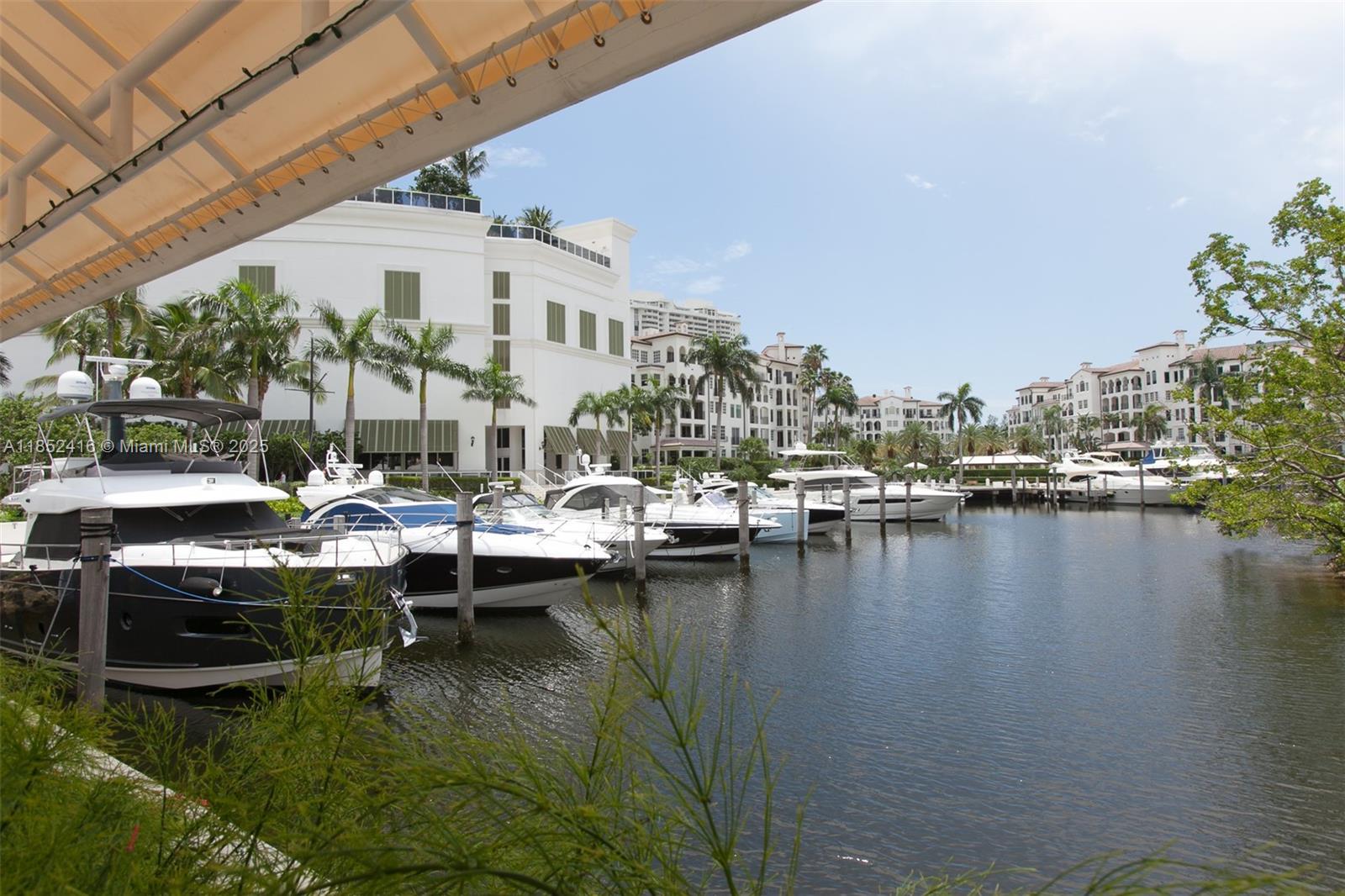 Aventura, Florida, 33160, United States, 2 Bedrooms Bedrooms, ,2 BathroomsBathrooms,Residential,For Sale,1908506
