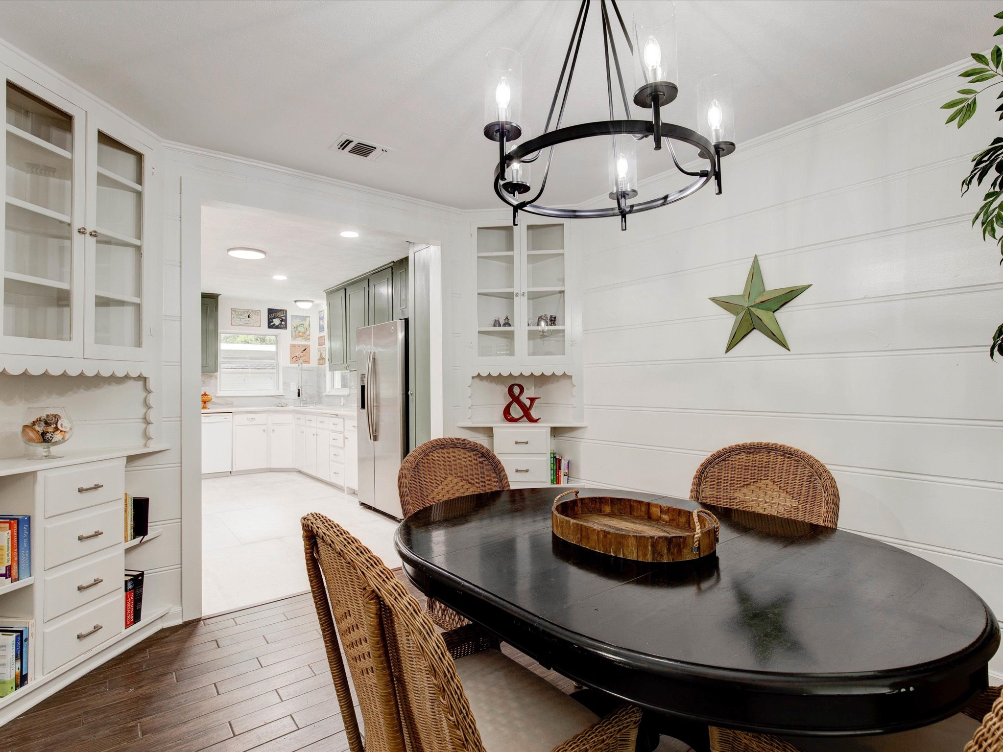  Charming home on spacious lot close proximity to the TCU baseball field - 物件實景