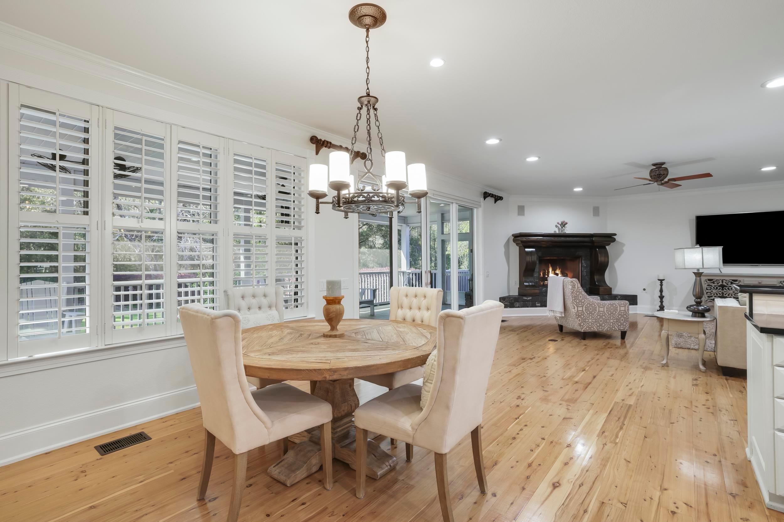 Tallahassee, Florida, 32312, United States, 4 Bedrooms Bedrooms, ,6 BathroomsBathrooms,Residential,For Sale,1846572