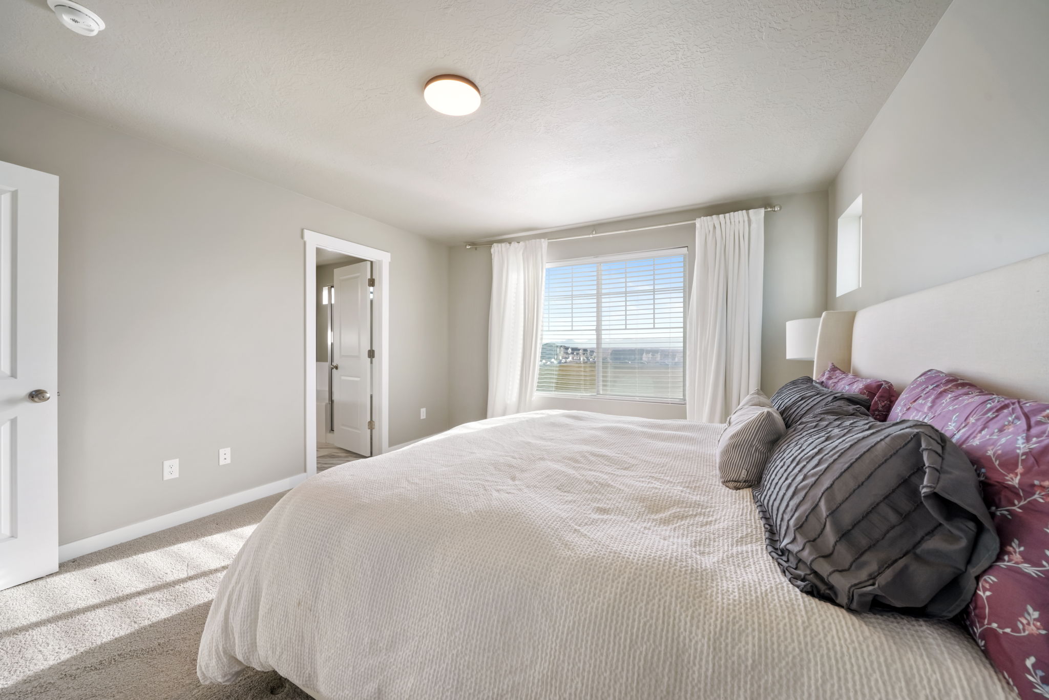 Eagle Mountain, Utah, 84005, United States, 3 Bedrooms Bedrooms, ,3 BathroomsBathrooms,Residential,For Sale,1993826