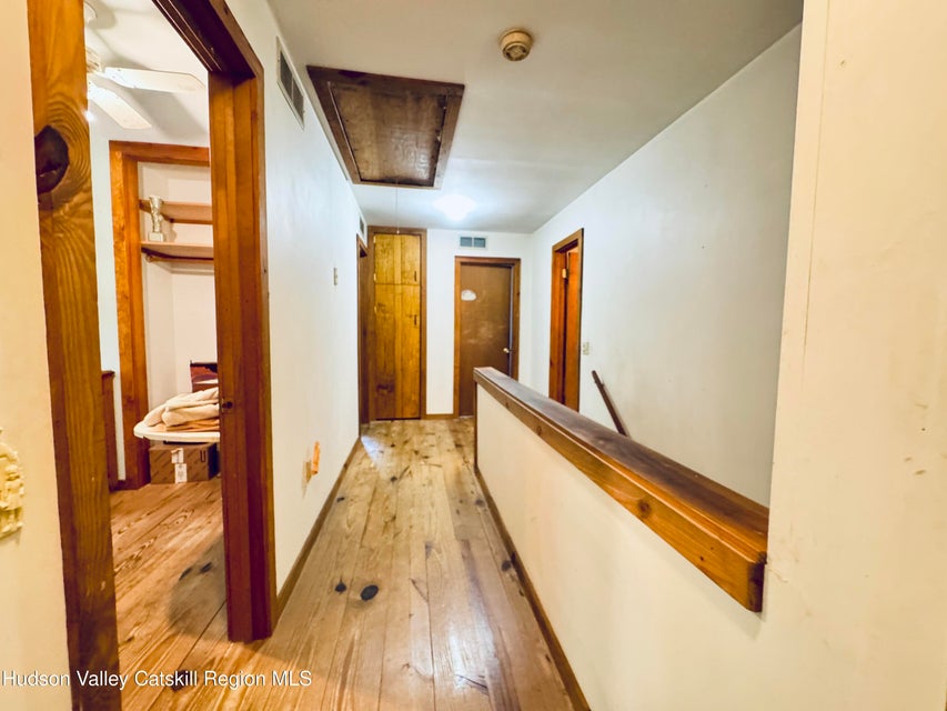 Saugerties, New York, 12477, United States, 5 Bedrooms Bedrooms, ,3 BathroomsBathrooms,Residential,For Sale,1984014