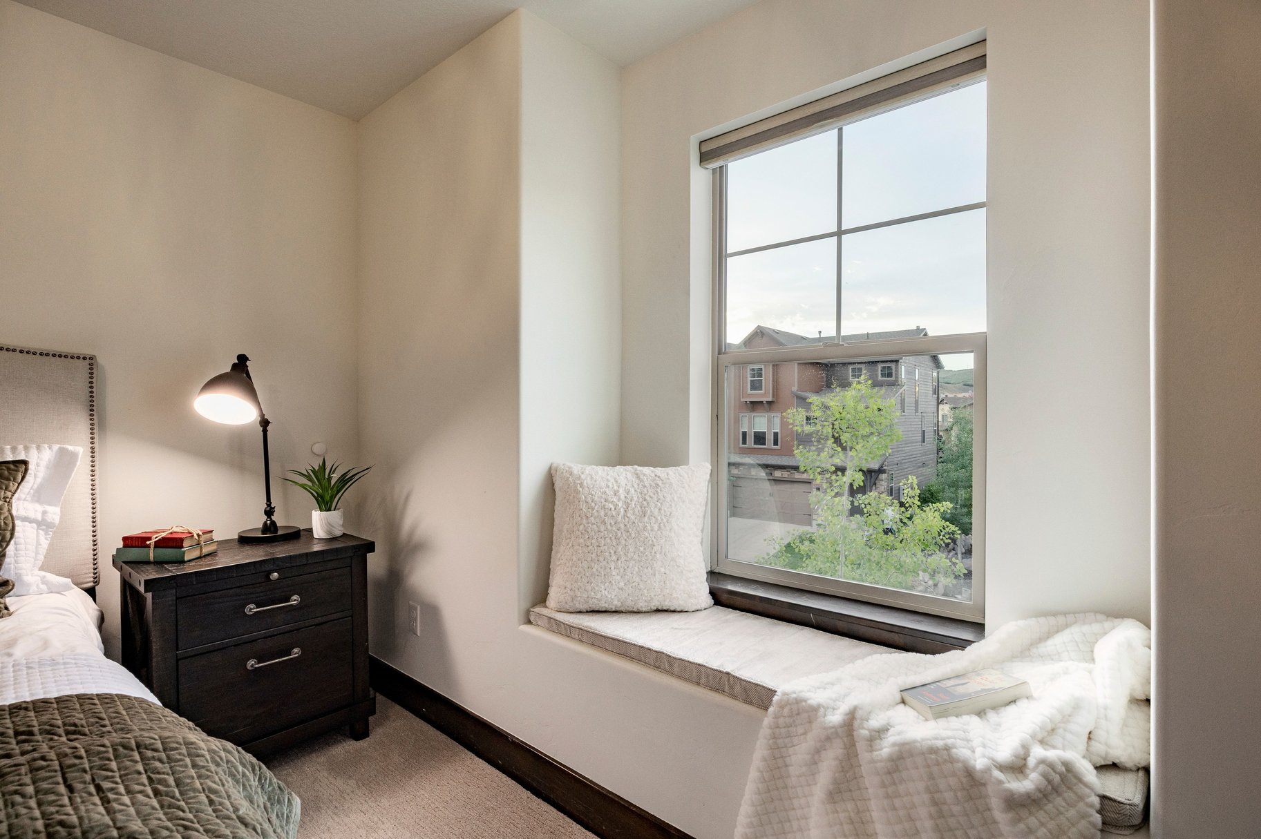  Renovated Furnished Townhome on Premium Lot with Easy Ski Access - 物件實景