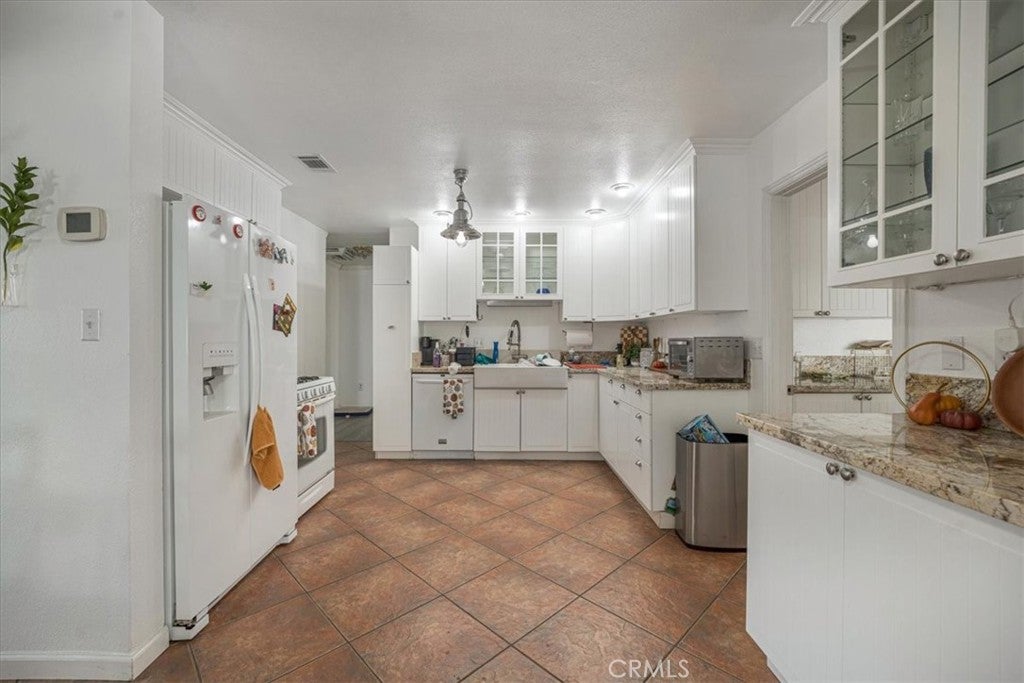 Cherry Valley, California, 92223, United States, 3 Bedrooms Bedrooms, ,2 BathroomsBathrooms,Residential,For Sale,1942767