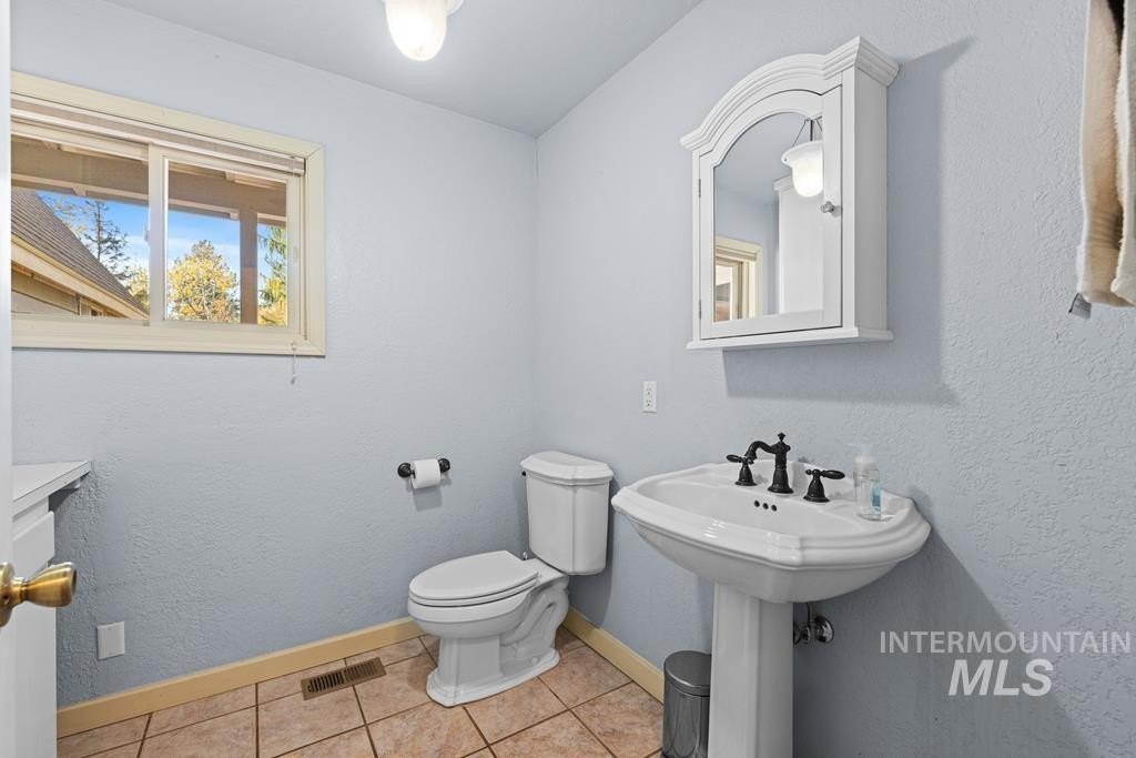 McCall, Idaho, 83638, United States, 4 Bedrooms Bedrooms, ,4 BathroomsBathrooms,Residential,For Sale,1763190