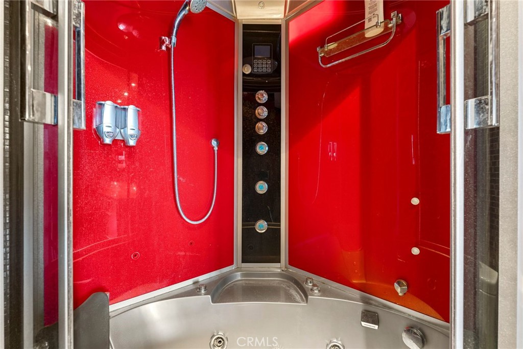 Sherman Oaks, California, 91423, United States, 2 Bedrooms Bedrooms, ,2 BathroomsBathrooms,Residential,For Sale,1708509