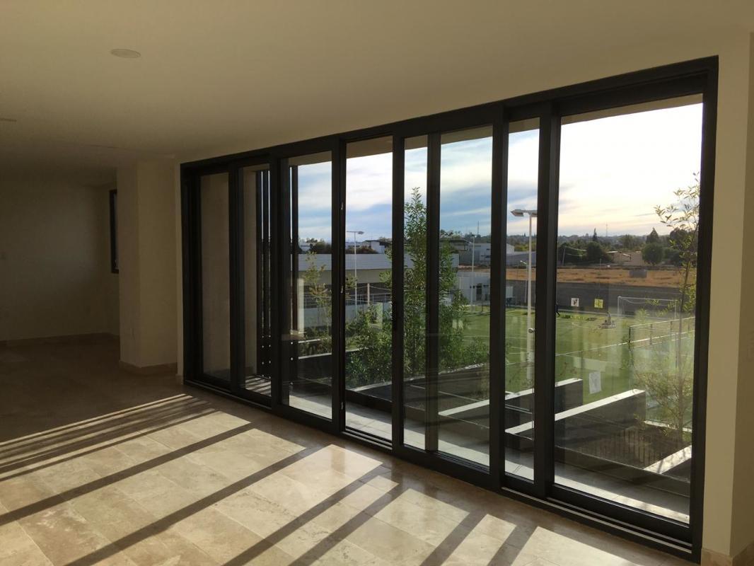 Boulevard Arco de Piedra, Querétaro, Querétaro, 76127, Mexico, 2 Bedrooms Bedrooms, ,2 BathroomsBathrooms,Residential,For Sale,Boulevard Arco de Piedra,1576287