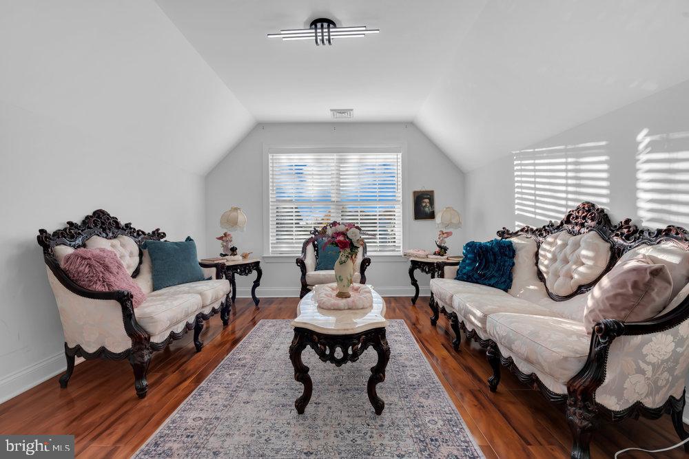 Bordentown, New Jersey, 08505, United States, 4 Bedrooms Bedrooms, ,3 BathroomsBathrooms,Residential,For Sale,1989199