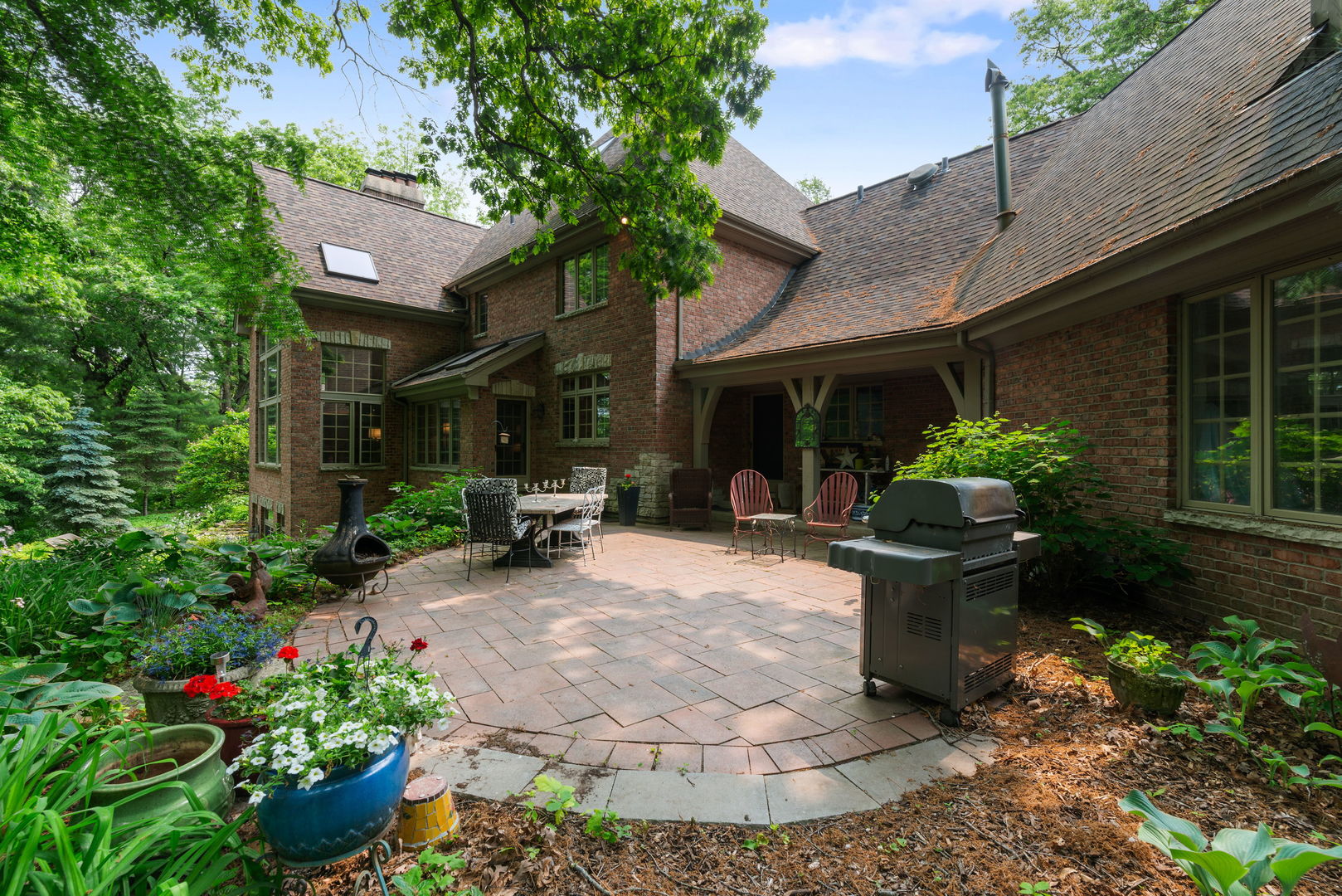 St. Charles, Illinois, 60175, United States, 4 Bedrooms Bedrooms, ,5 BathroomsBathrooms,Residential,For Sale,1848567