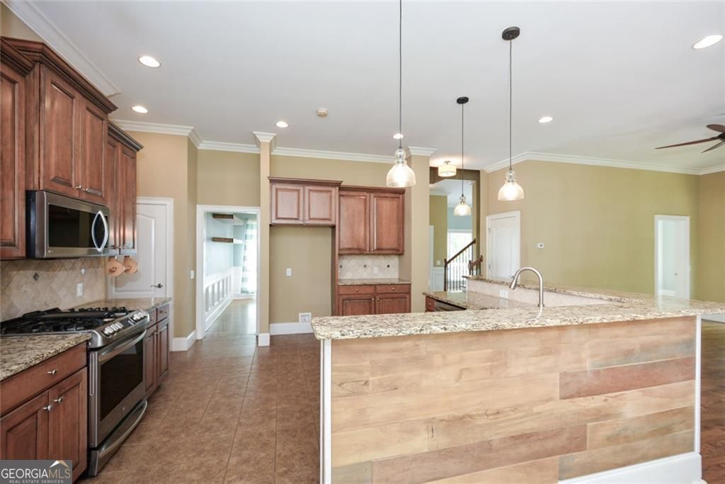 Dallas, Georgia, 30132, United States, 4 Bedrooms Bedrooms, ,5 BathroomsBathrooms,Residential,For Sale,1914851