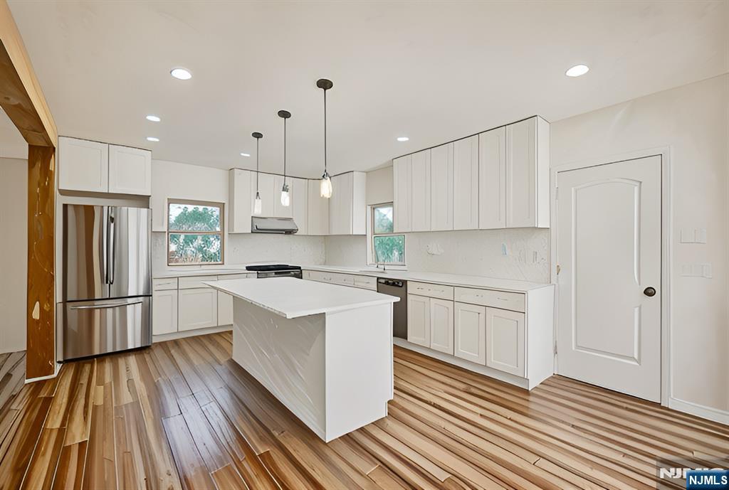 Bridgewater, New Jersey, 08836, United States, 4 Bedrooms Bedrooms, ,4 BathroomsBathrooms,Residential,For Sale,1940453