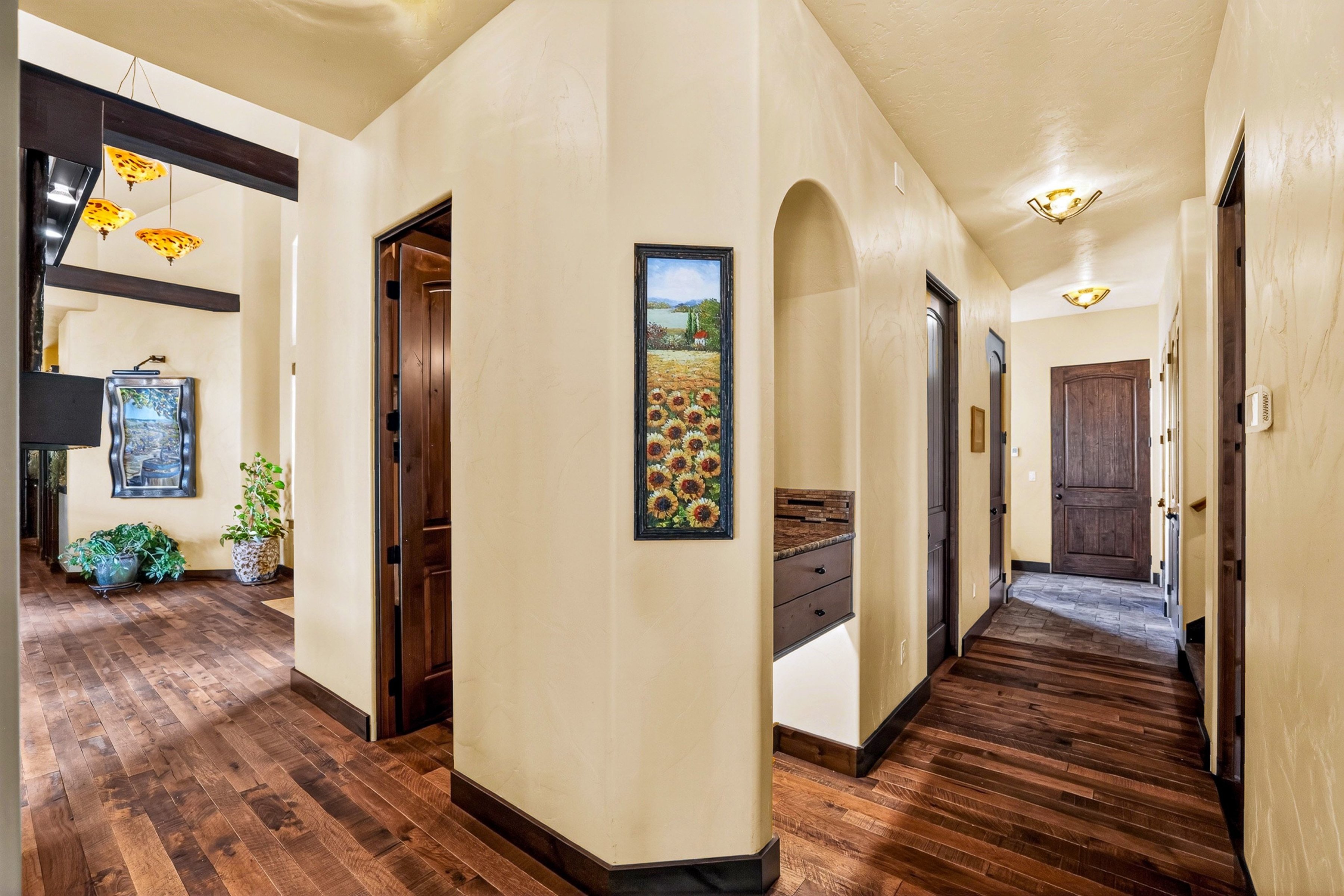  Stunning Home with Payette River Frontage on 2.66 Acres in McCall, Idaho - 物件實景