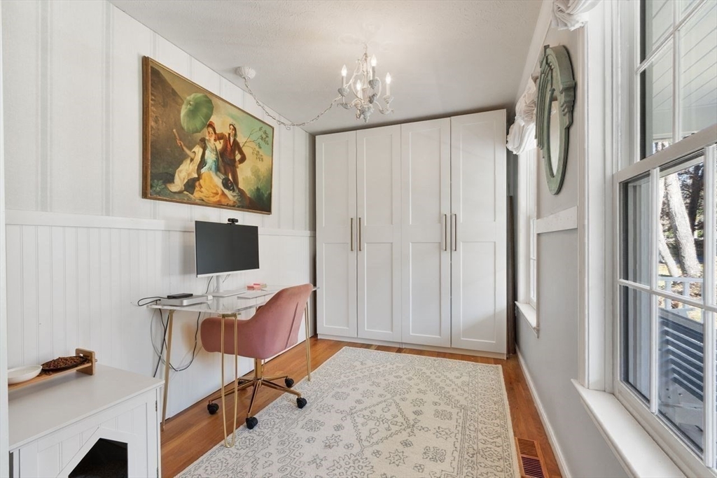 Westford, Massachusetts, 01886, United States, 4 Bedrooms Bedrooms, ,4 BathroomsBathrooms,Residential,For Sale,1987953