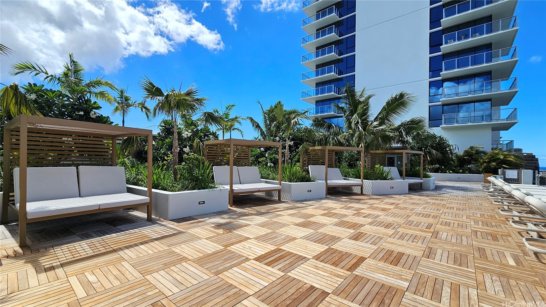 Honolulu, Hawaii, 96814, United States, ,1 BathroomBathrooms,Residential,For Sale,1989075