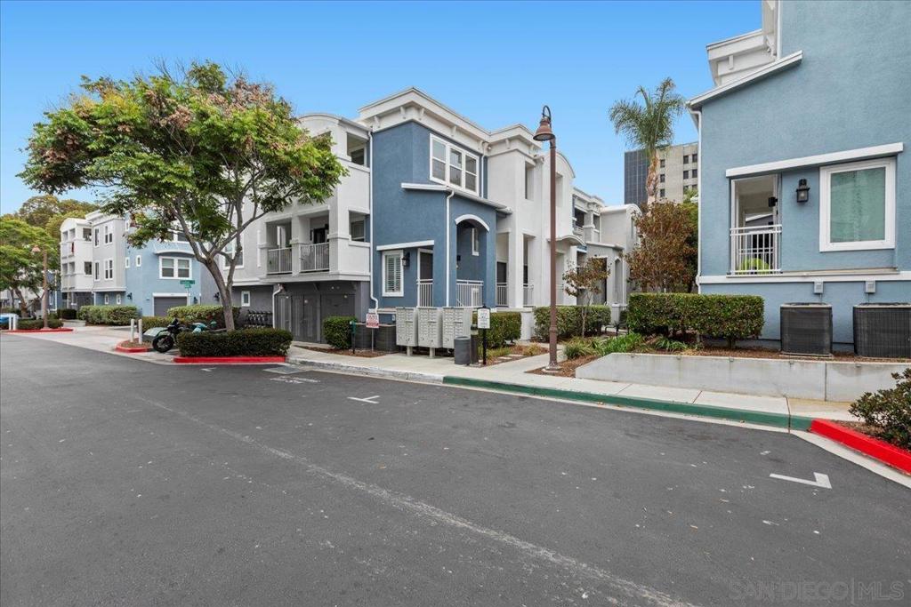 San Diego, California, 92110, United States, 3 Bedrooms Bedrooms, ,2 BathroomsBathrooms,Residential,For Sale,1914141