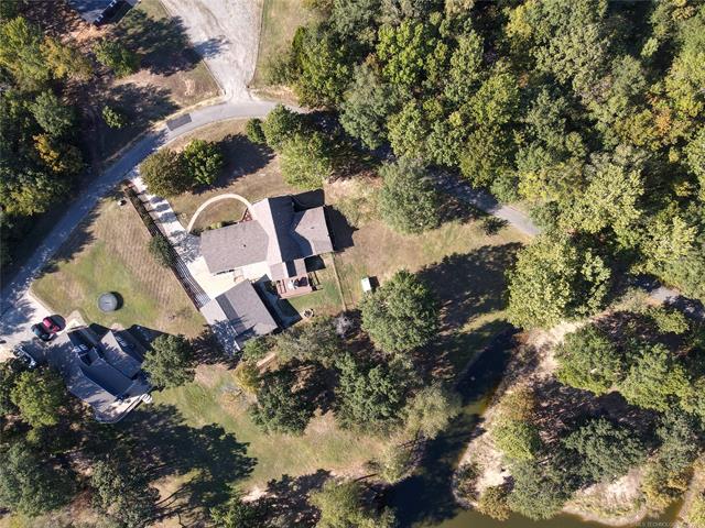 Eufaula, Oklahoma, 74432, United States, 3 Bedrooms Bedrooms, ,3 BathroomsBathrooms,Residential,For Sale,1987326