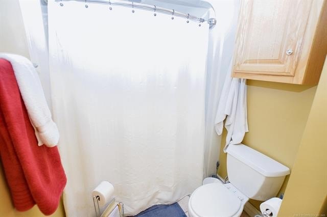 Tahlequah, Oklahoma, 74464, United States, 5 Bedrooms Bedrooms, ,5 BathroomsBathrooms,Residential,For Sale,1977859