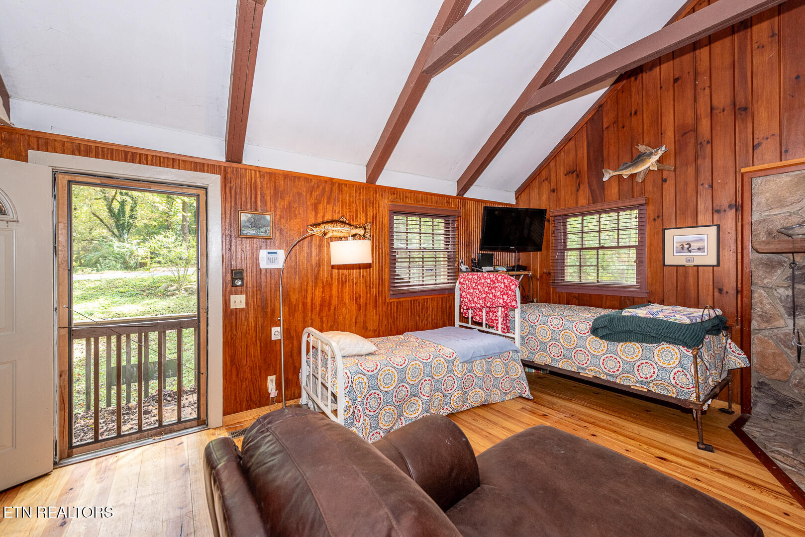 Townsend, Tennessee, 37882, United States, 1 Bedroom Bedrooms, ,1 BathroomBathrooms,Residential,For Sale,1973963