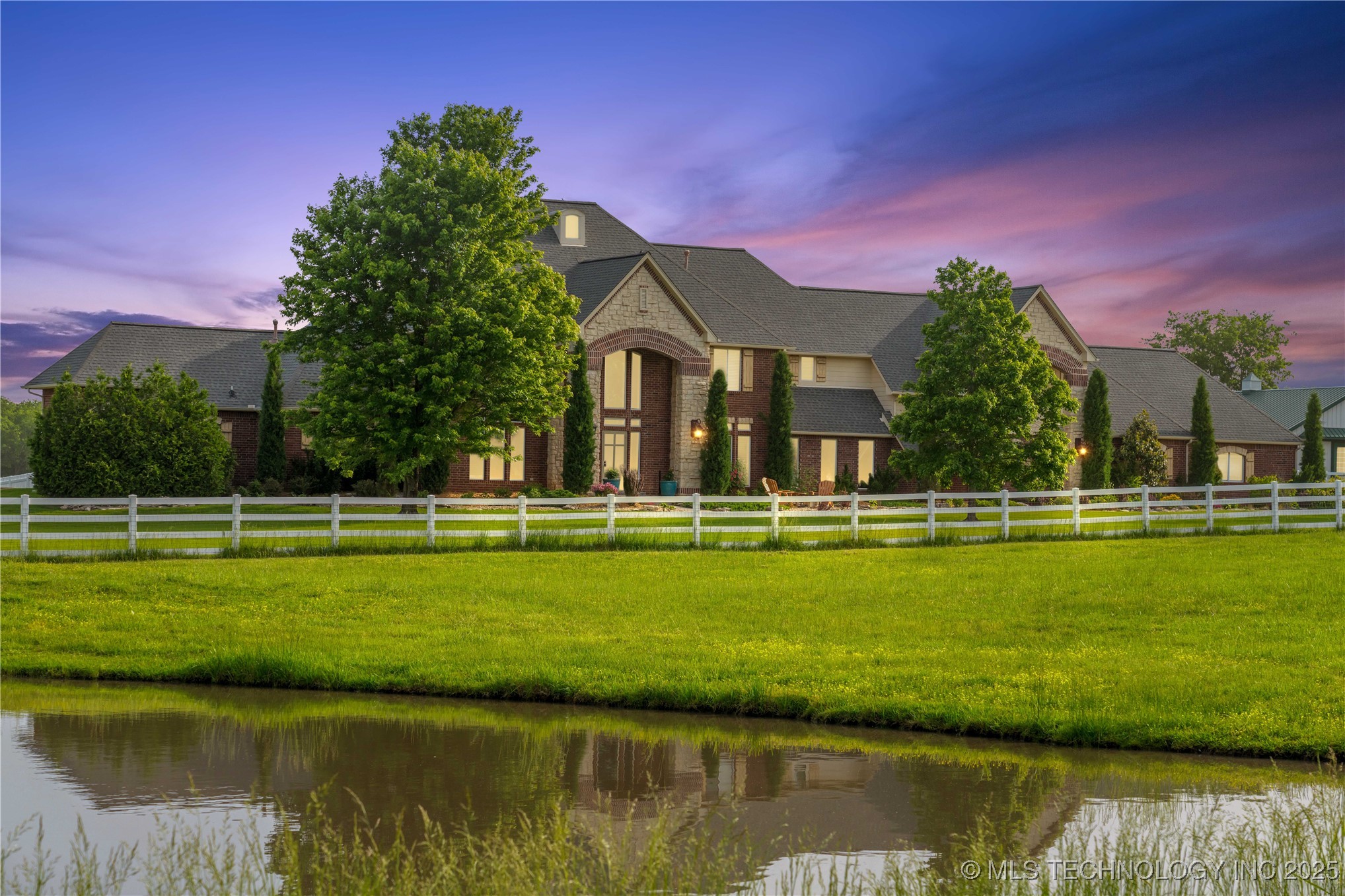 Bixby, Oklahoma, 74008, United States, 4 Bedrooms Bedrooms, ,5 BathroomsBathrooms,Residential,For Sale,1837310