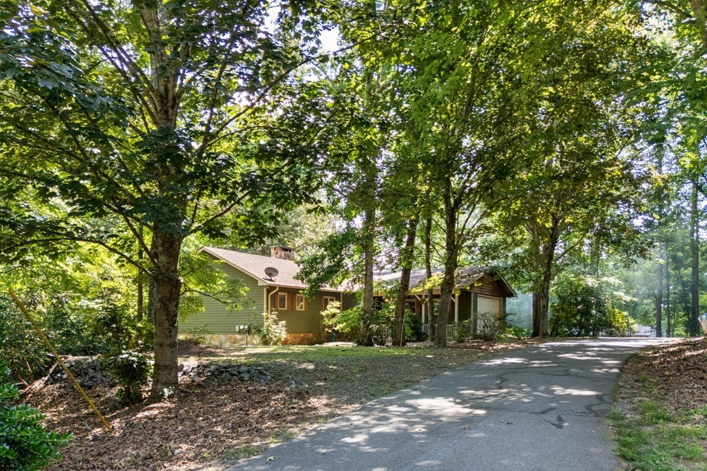 Hayesville, North Carolina, 28904, United States, 4 Bedrooms Bedrooms, ,3 BathroomsBathrooms,Residential,For Sale,1983096