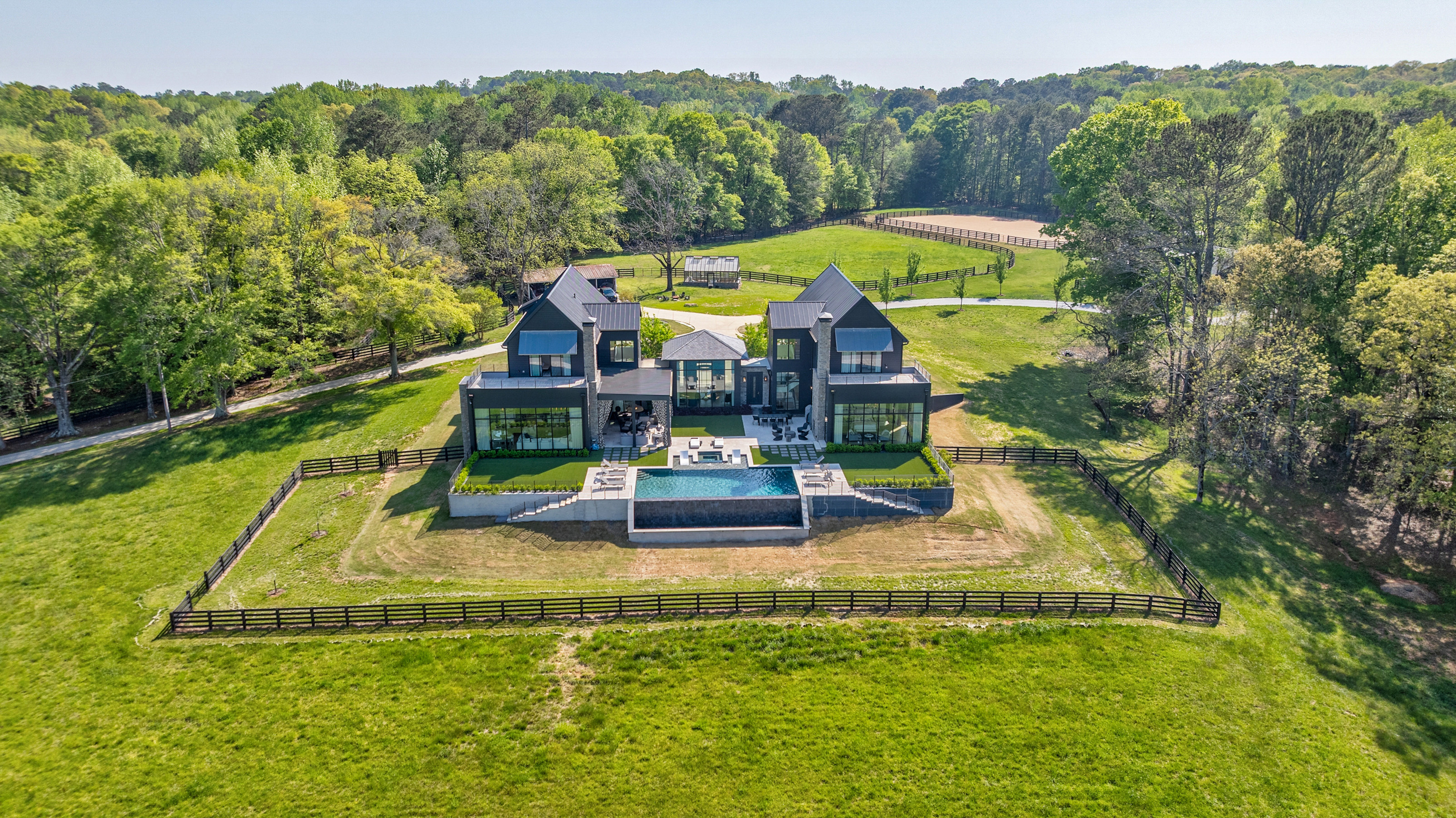  Stunning Milton Estate with Barn and Greenhouse on 50+/- Private Acres - 物件實景