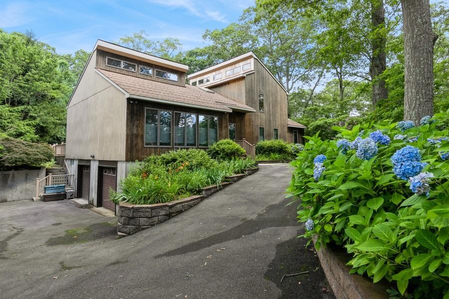 1572 Middle Road, Calverton, New York, 11933, United States, 3 Bedrooms Bedrooms, ,3 BathroomsBathrooms,Residential,For Sale,1572 Middle Road,1663464