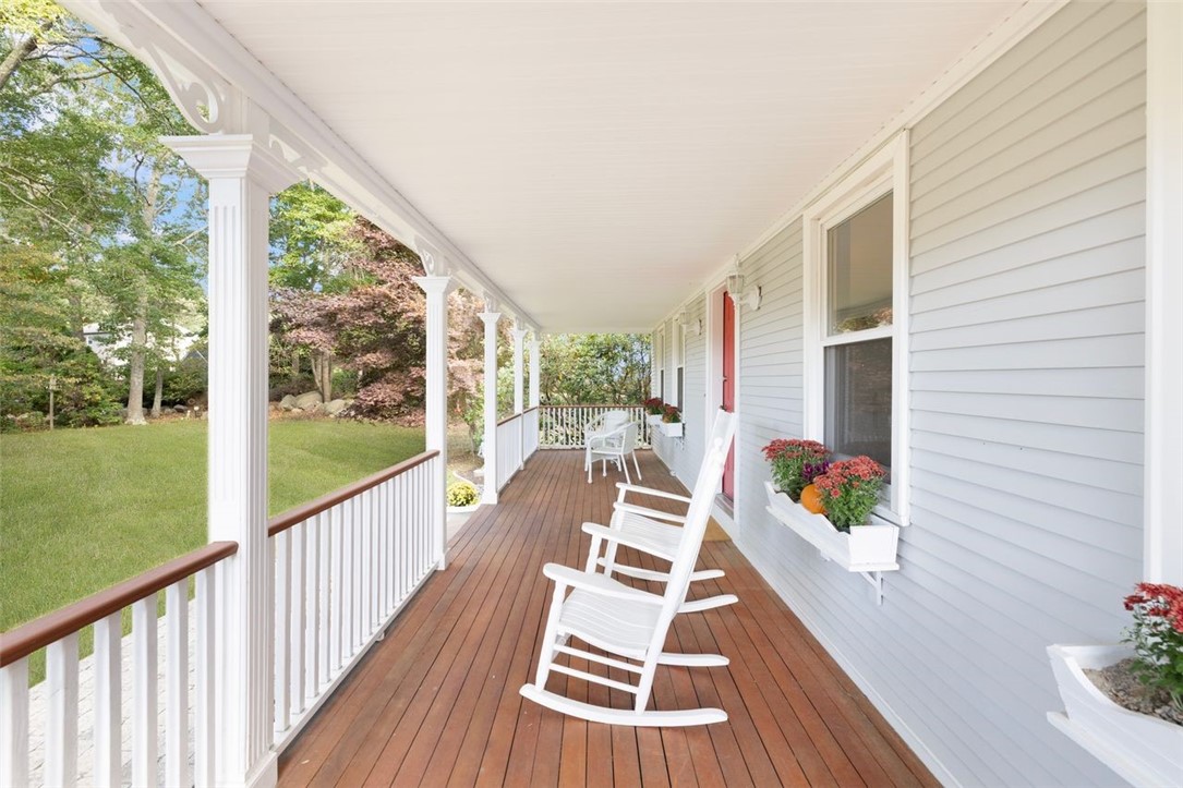 South Kingstown, Rhode Island, 02879, United States, 3 Bedrooms Bedrooms, ,2 BathroomsBathrooms,Residential,For Sale,1987683