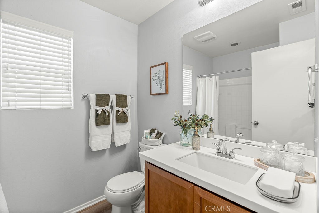 Lake Elsinore, California, 92532, United States, 3 Bedrooms Bedrooms, ,3 BathroomsBathrooms,Residential,For Sale,1979184