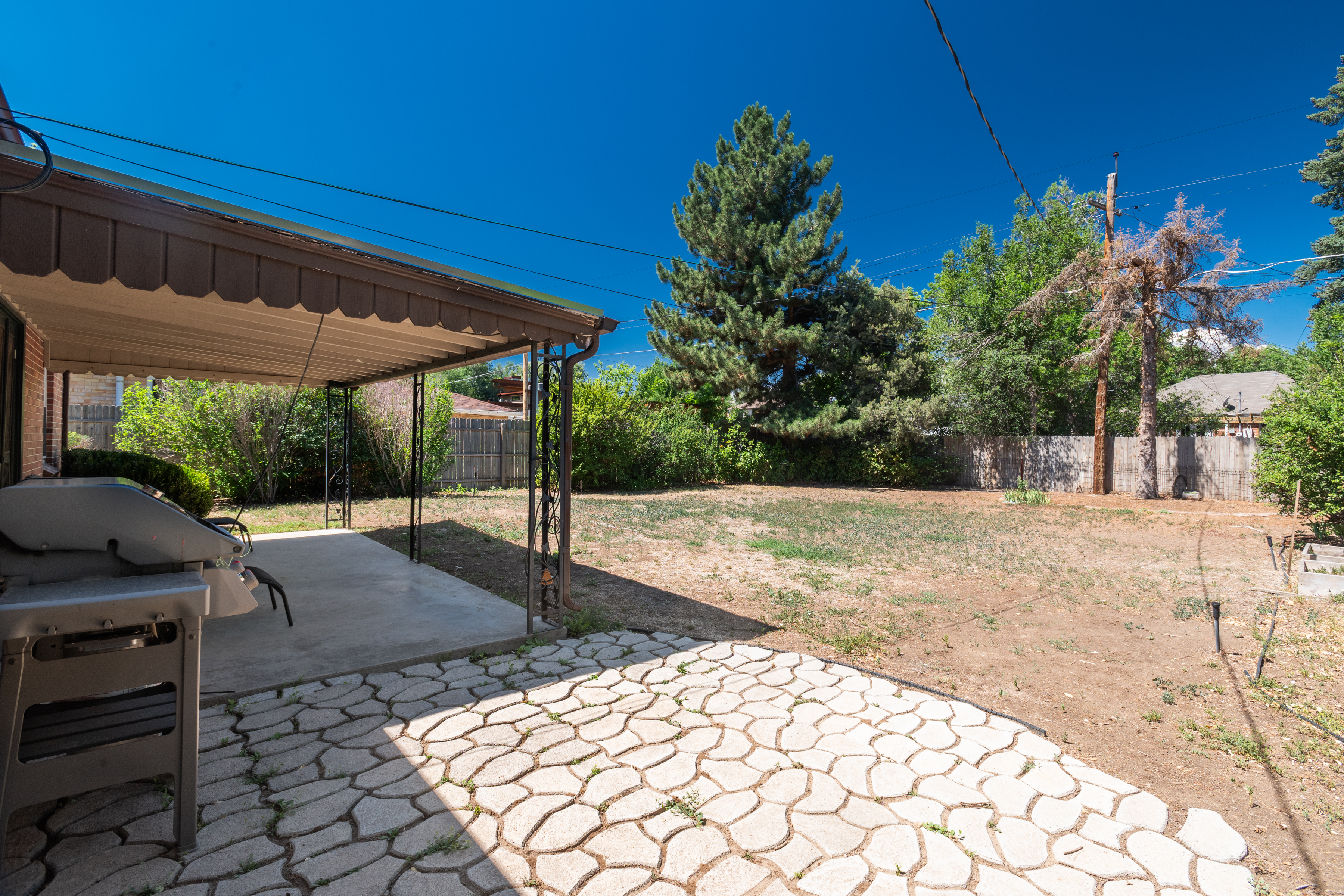  Charming Mayfair Home with Private Backyard Patio & Tree-Lined Charm - 物件實景