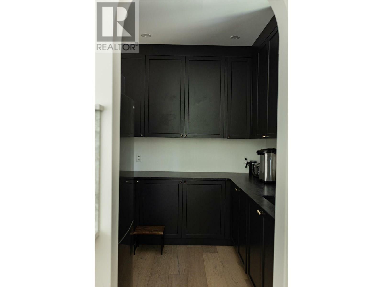 GRAND FORKS, British Columbia, V0H 1H2, CA, 5 Bedrooms Bedrooms, ,5 BathroomsBathrooms,Residential,For Sale,1868553