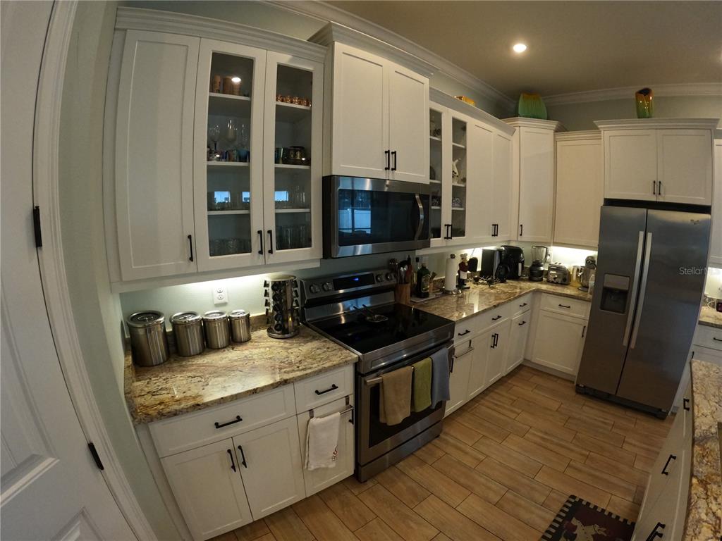 Sarasota, Florida, 34243, United States, 4 Bedrooms Bedrooms, ,3 BathroomsBathrooms,Residential,For Sale,1874918