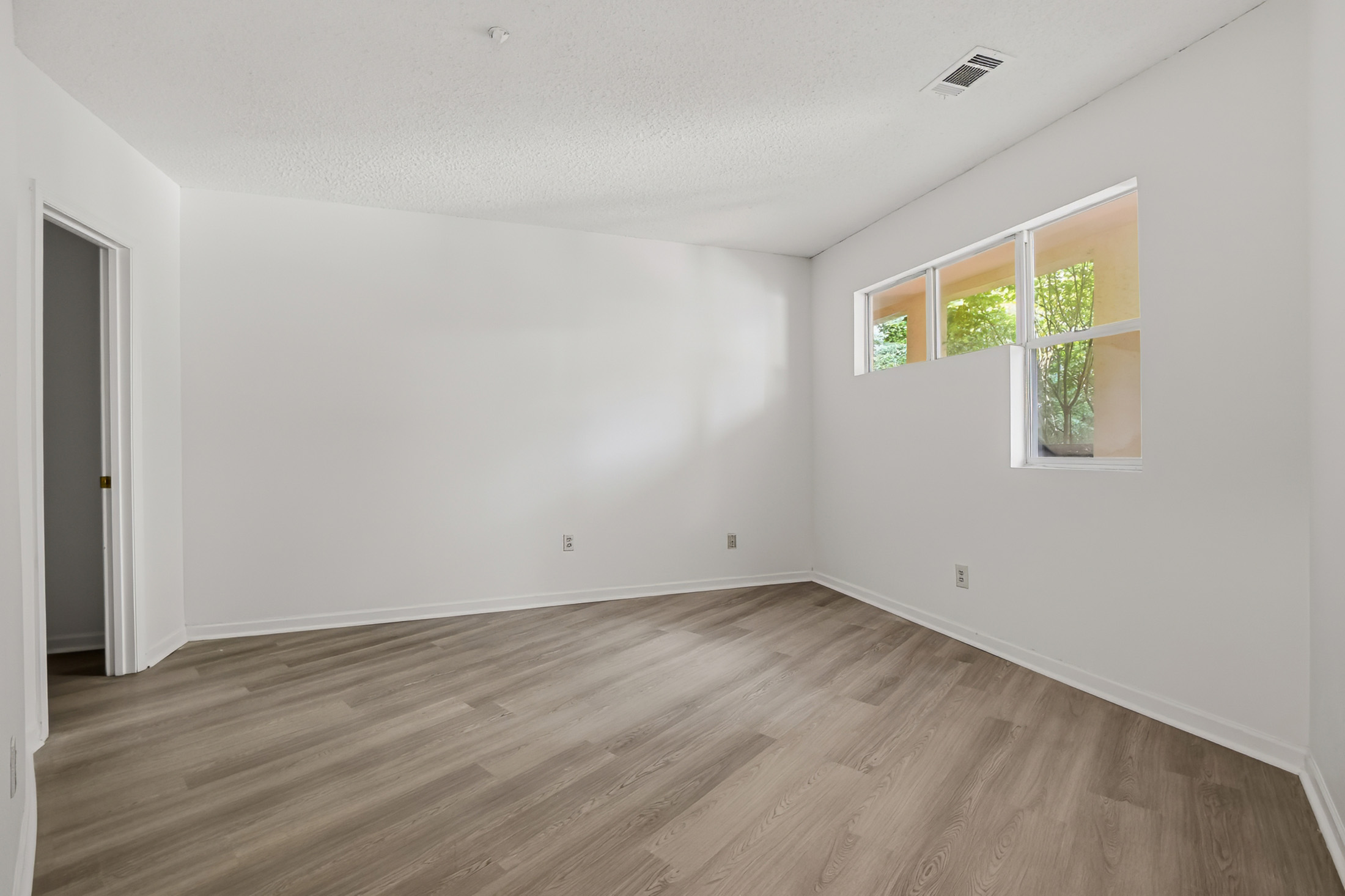 Beautifully Renovated Condo in an Unbeatable North Decatur Location - 物件實景