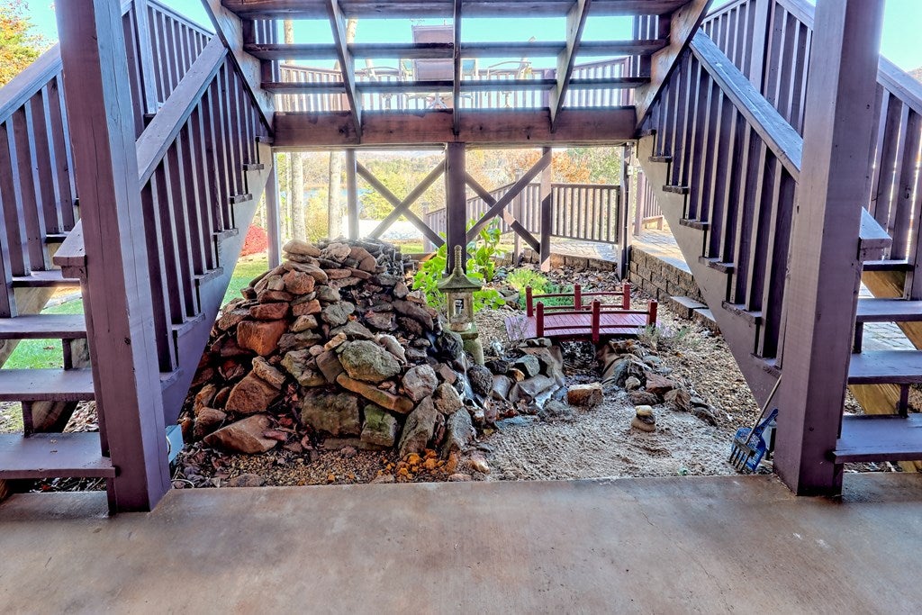 Young Harris, Georgia, 30582, United States, 4 Bedrooms Bedrooms, ,5 BathroomsBathrooms,Residential,For Sale,1987920