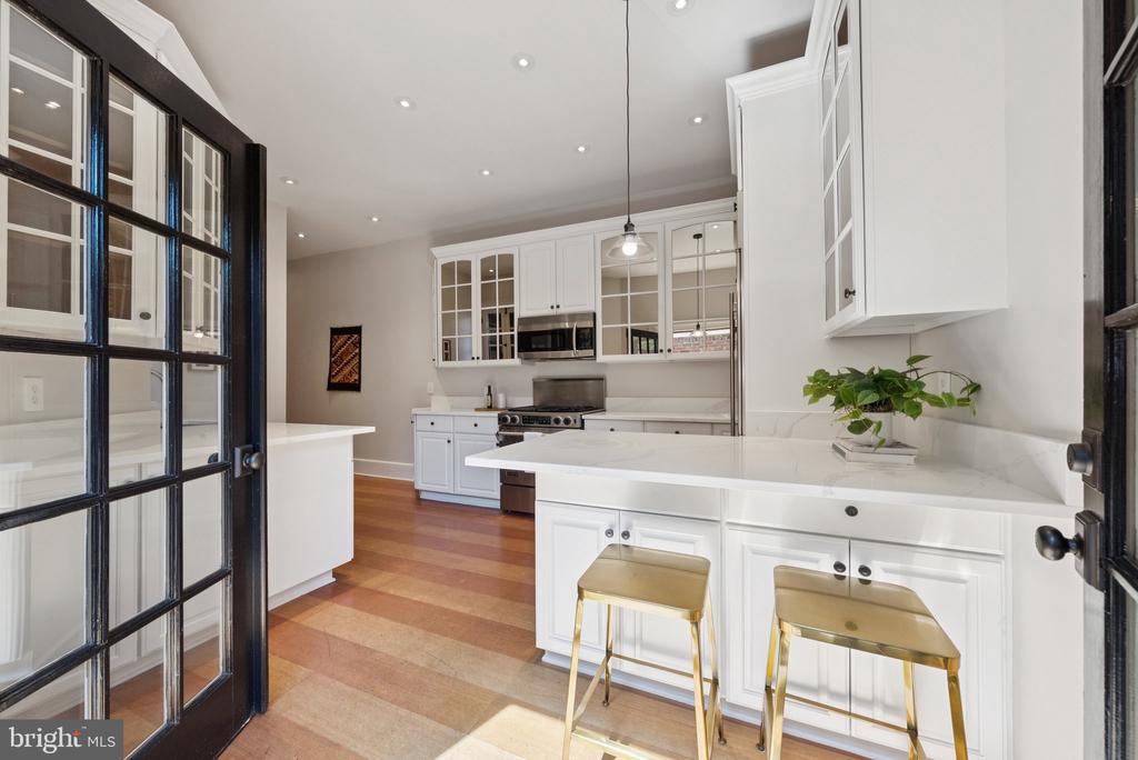 Washington, District of Columbia, 20009, United States, 4 Bedrooms Bedrooms, ,4 BathroomsBathrooms,Residential,For Sale,1902983