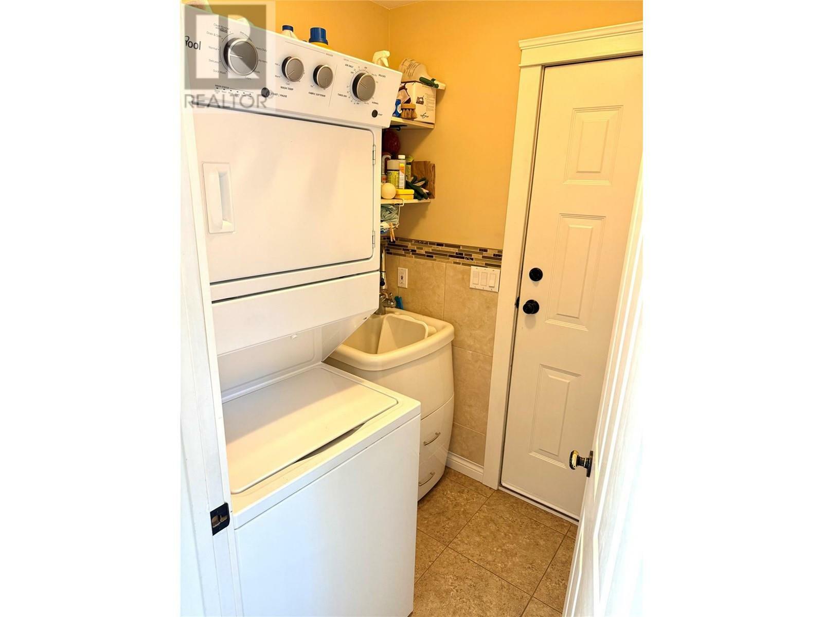GRAND FORKS, British Columbia, V0H 1H0, CA, 5 Bedrooms Bedrooms, ,2 BathroomsBathrooms,Residential,For Sale,1837814